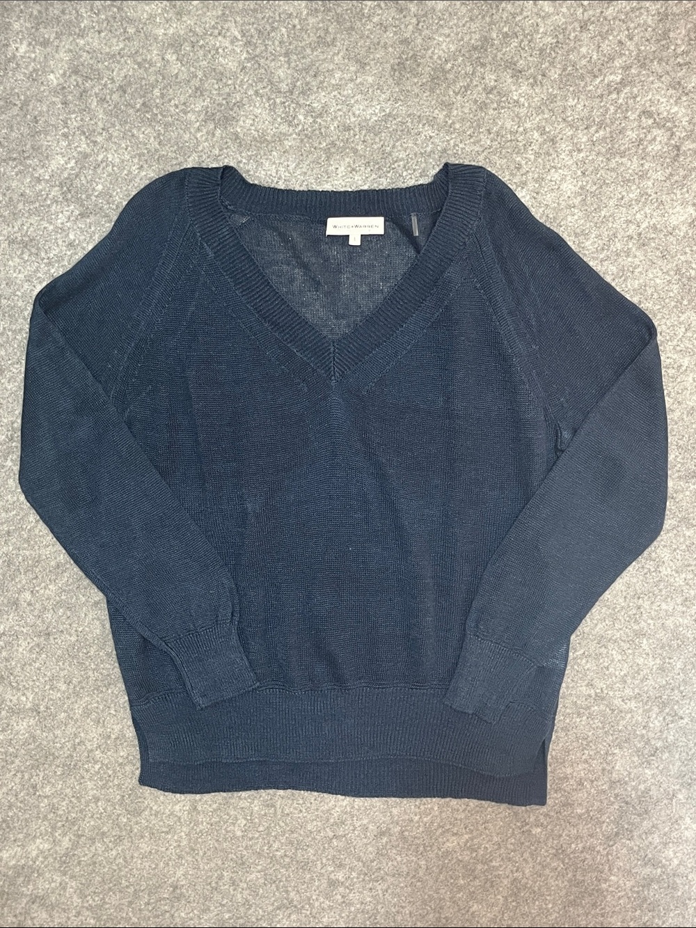 White + Warren Women’s Navy V-Neck Linen Sweater